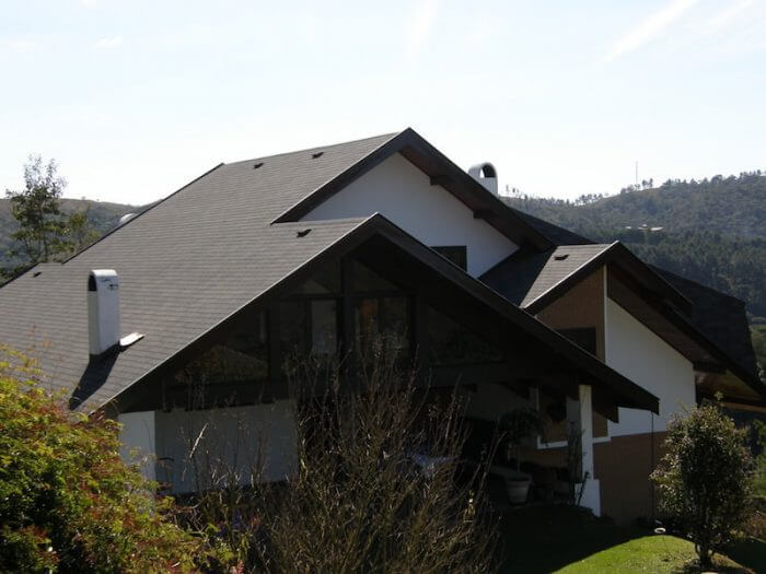 TOP-SHINGLE-RECTANGULAR-BLACK-REF-2-700x525